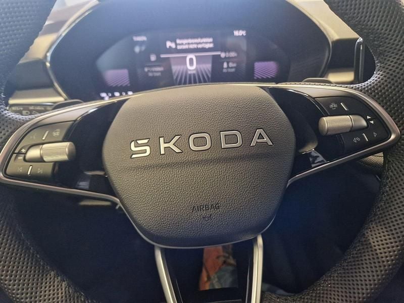 Neu Skoda Fabia Dynamic 116 PS (85 kW) 2025 Grau Limousine