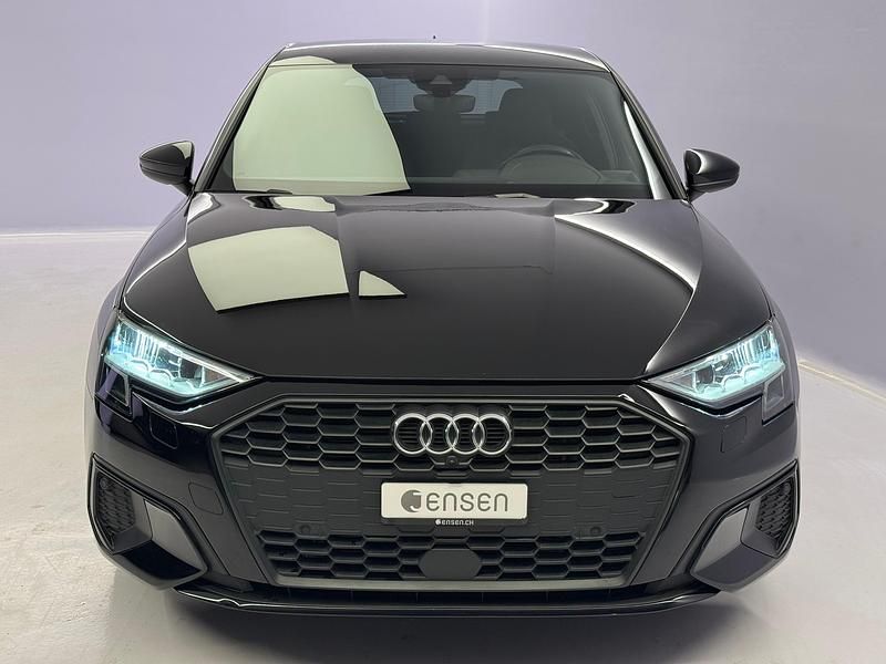 Gebraucht Audi A3 Sportback e-tron Attraction 150 PS (110 kW) 2023 Kleinwagen
