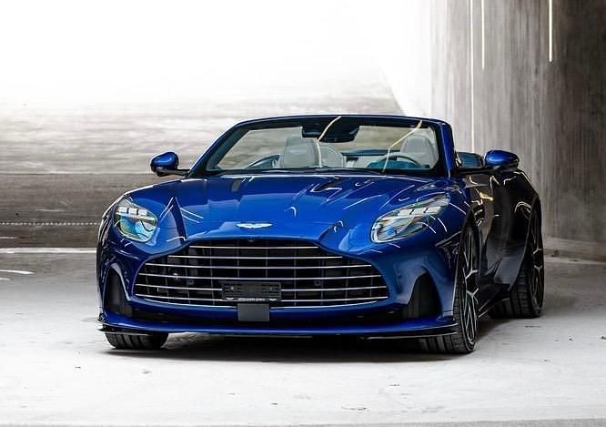 Gebraucht Aston Martin DB12 680 PS (500 kW) 2024 Blau Cabrio