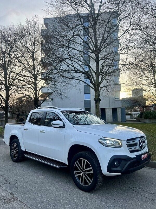 Gebraucht Mercedes X220 Progressive 163 PS (119 kW) 2019 Abholung