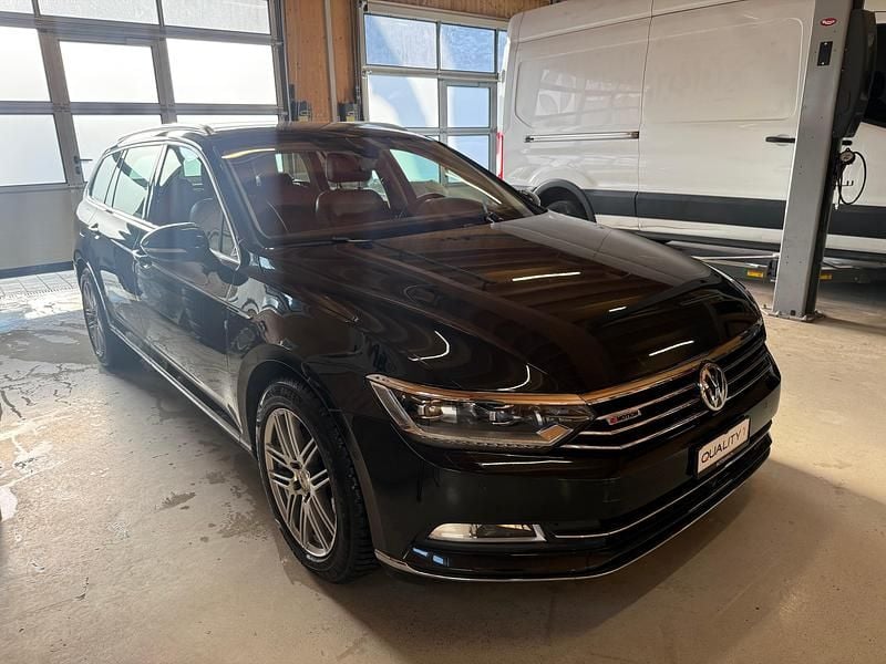 Gebraucht VW Passat Highline 240 PS (176 kW) 2015 Kombi