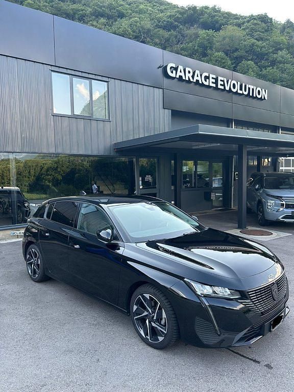 Gebraucht Peugeot 308 Allure 130 PS (95 kW) 2023 Limousine