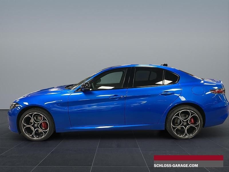 Neu Alfa Romeo Giulia Premium 280 PS (205 kW) 2025 Blau Limousine