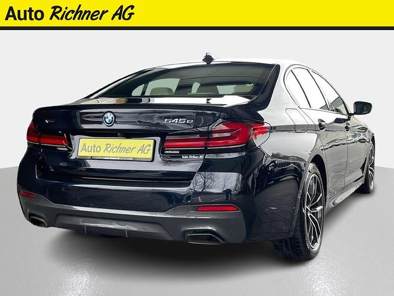 Gebraucht BMW 545e 394 PS (289 kW) 2022
