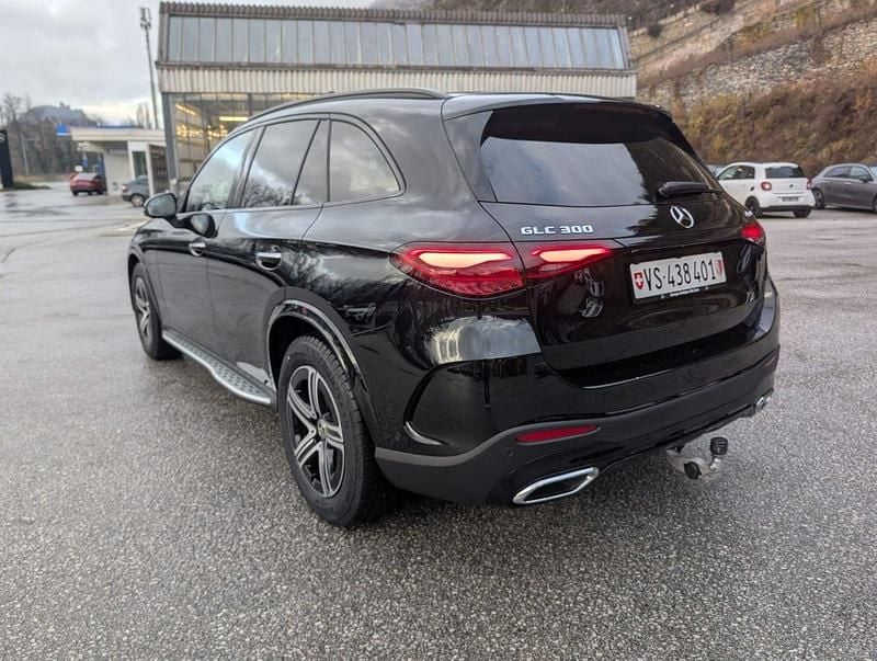 Gebraucht Mercedes GLC300e AMG line 258 PS (189 kW) 2024 SUV