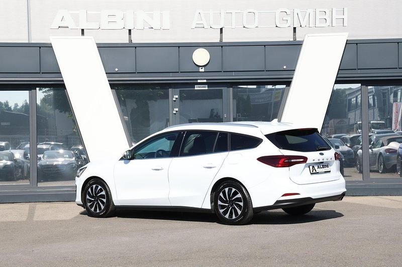 Gebraucht Ford Focus Titanium 115 PS (84 kW) 2024 Kombi