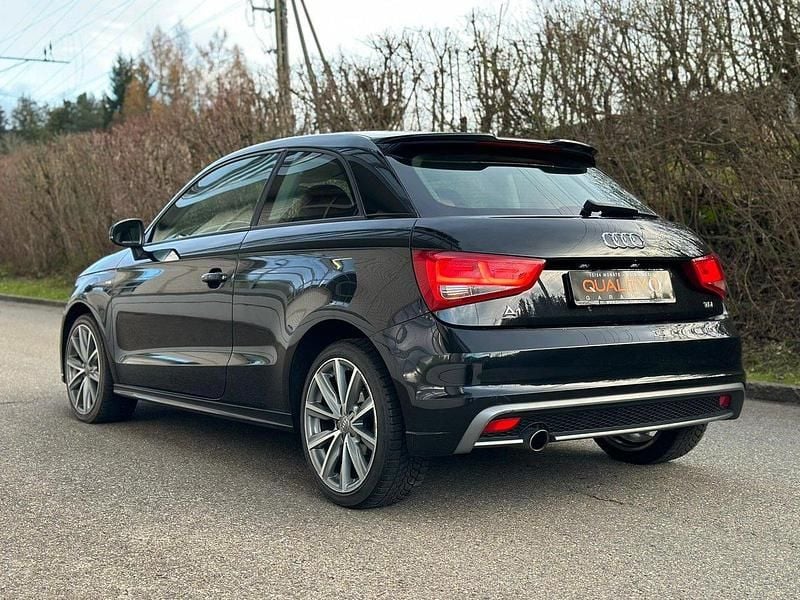 Gebraucht Audi A1 Attraction 90 PS (66 kW) 2018 Schwarz Kleinwagen