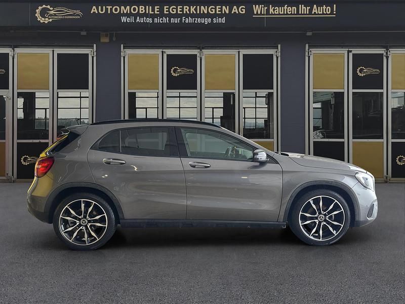 Gebraucht Mercedes GLA200 Night 156 PS (114 kW) 2019 SUV
