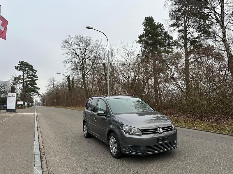 Gebraucht VW Touran Comfortline 105 PS (77 kW) 2011 Van / Kleinbus