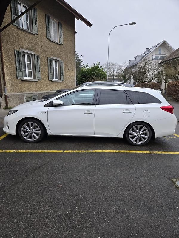 Gebraucht Toyota Auris Touring Sports Sol 136 PS (100 kW) 2014 Kombi