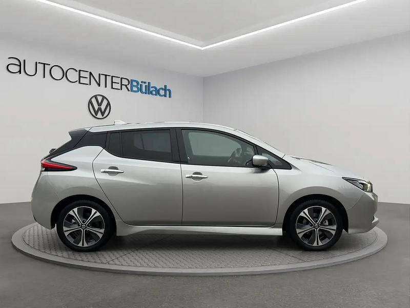 Gebraucht Nissan Leaf Tekna 110 kW (150 PS) 2025 Gray Kleinwagen