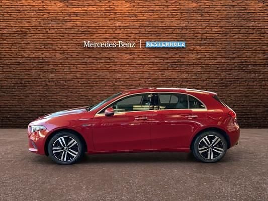 Gebraucht Mercedes A250 Progressive 218 PS (160 kW) 2021 Rot Limousine