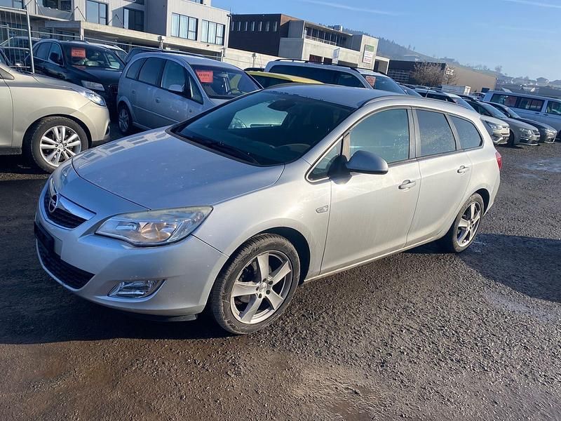 Gebraucht Opel Astra Sport 120 PS (88 kW) 2012