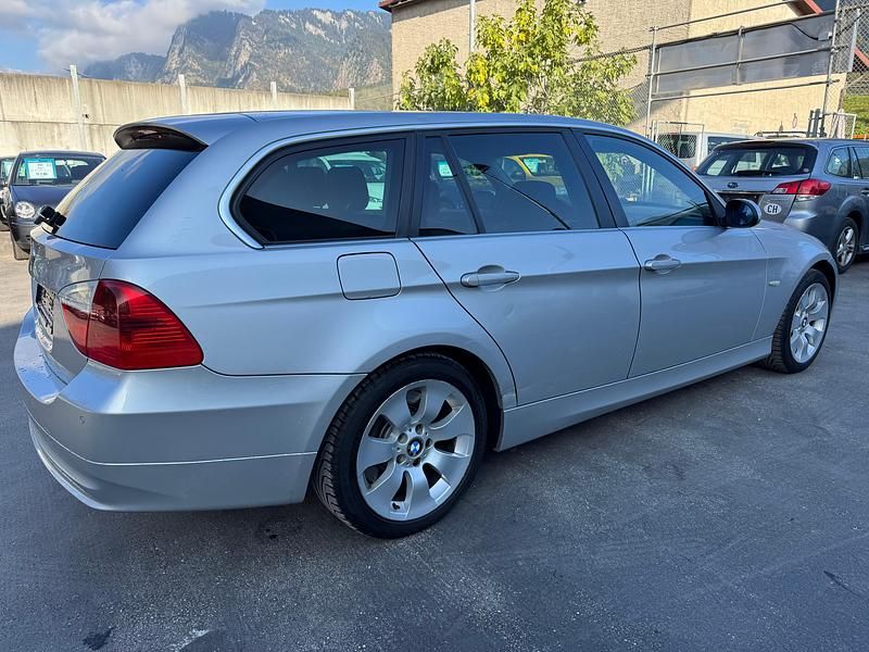 Gebraucht BMW 325 218 PS (160 kW) 2006 Kombi