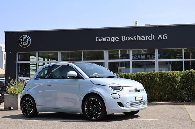 Blau Gebraucht 2020 Fiat 500e La Prima Cabrio | CHF 19’900 (Fairer Preis) - Bild 1/4
