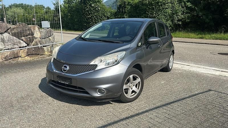 Gebraucht Nissan Note Acenta 80 PS (58 kW) 2015 Van / Kleinbus