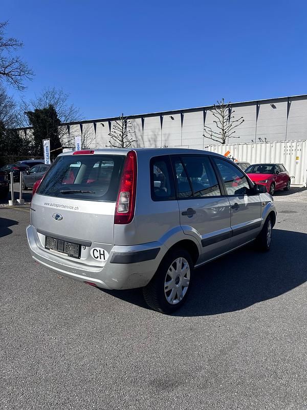 Gebraucht Ford Fusion 101 PS (74 kW) 2010 Kleinwagen