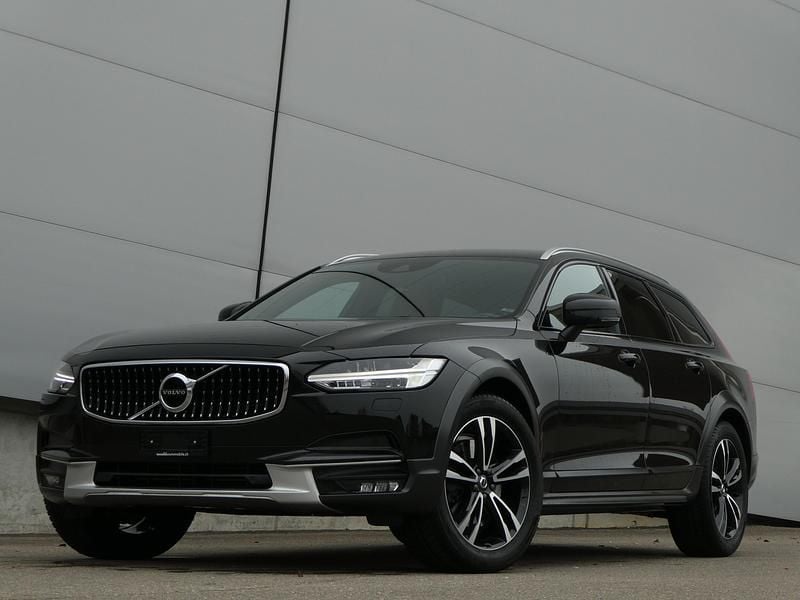 Gebraucht 2018 Volvo V90 CC Pro Kombi | CHF 18’900 - Bild 1/4