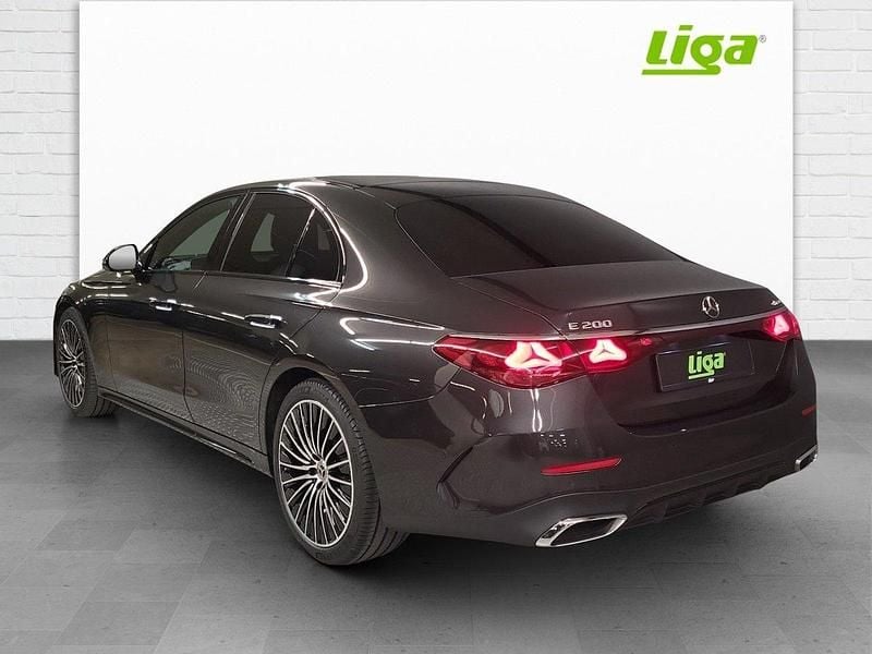 Gebraucht Mercedes E200 AMG line 227 PS (166 kW) 2024 Limousine
