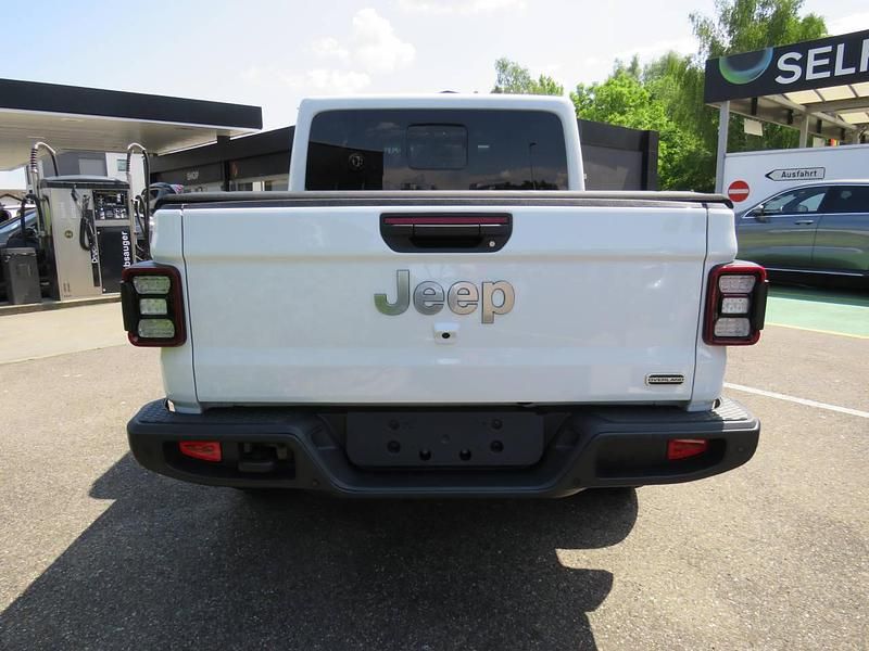 Gebraucht Jeep Gladiator Overland 264 PS (194 kW) 2023 Weiss Abholung