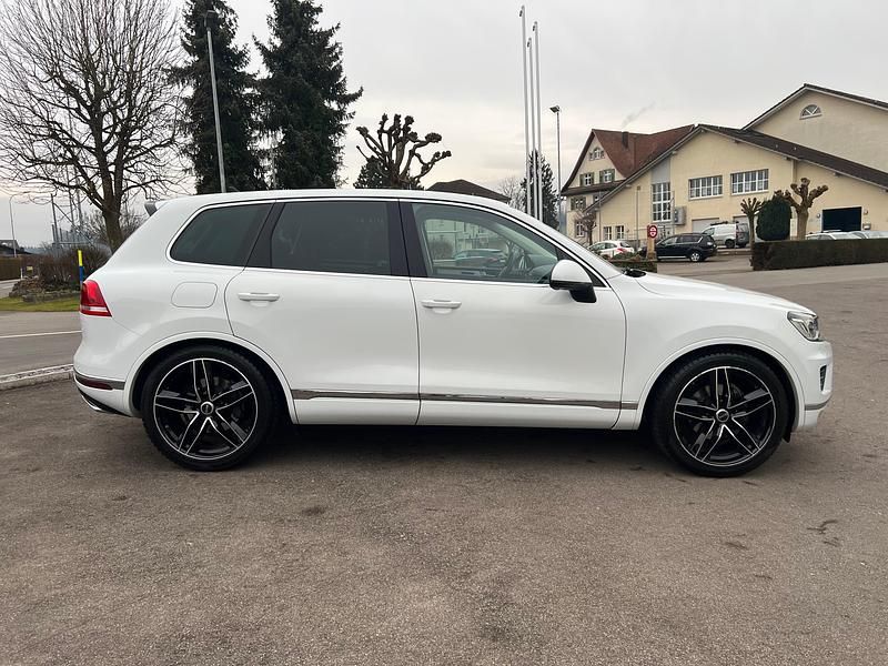 Gebraucht VW Touareg 262 PS (192 kW) 2016 SUV