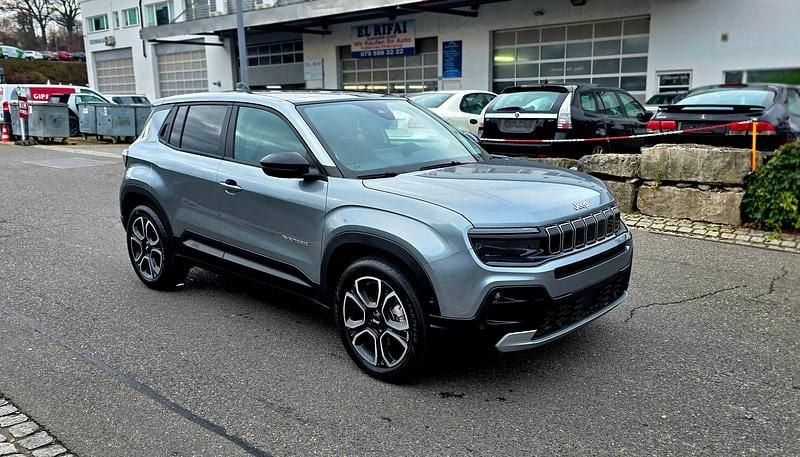 Neu 2025 Jeep Avenger Summit SUV | CHF 29’999 (Guter Preis) - Bild 1/4