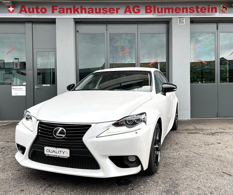 Gebraucht Lexus IS200t Sport Line 245 PS (180 kW) 2016 Weiss Limousine