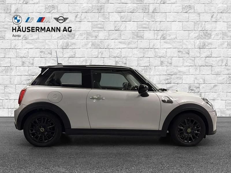Gebraucht Mini Cooper SE 135 kW (184 PS) 2025 Weiss Kleinwagen