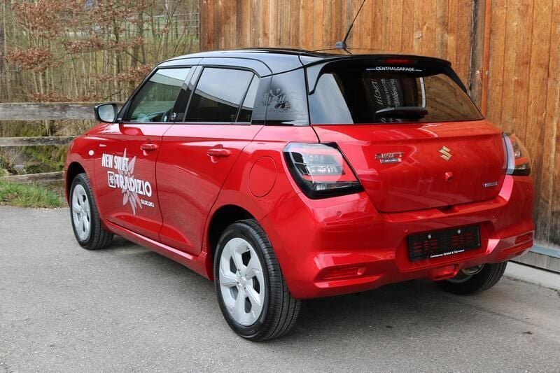 Neu Suzuki Swift 82 PS (60 kW) 2025 Rot Kleinwagen