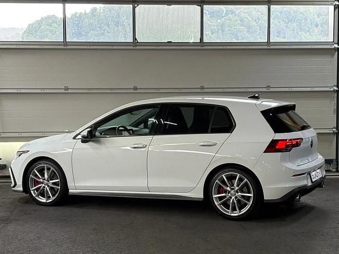 Gebraucht VW Golf VIII GTI 245 PS (180 kW) 2021