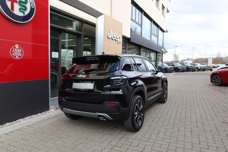 Neu Jeep Avenger Summit 101 PS (74 kW) 2025 SUV