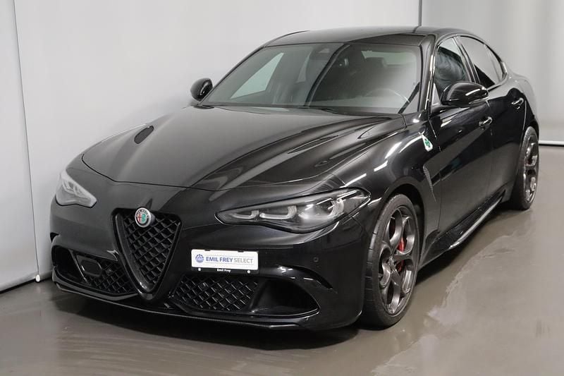 Schwarz Gebraucht 2023 Alfa Romeo Giulia Quadrifoglio Limousine | CHF 74’900 (Fairer Preis) - Bild 1/4