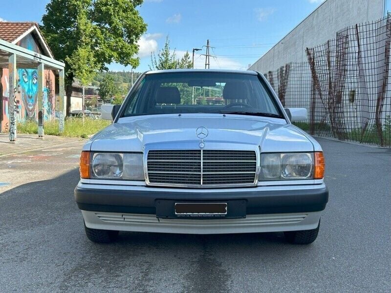 Gebraucht Mercedes 190 122 PS (89 kW) 1991 Limousine