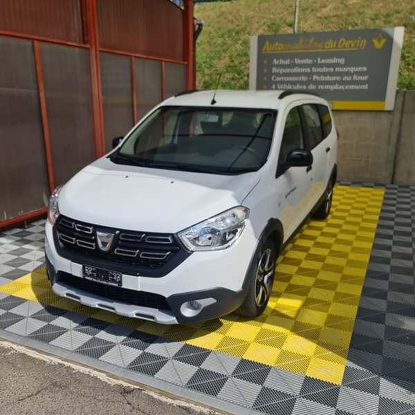 Gebraucht 2021 Dacia Lodgy Celebration Van / Kleinbus | CHF 15’000 (Teuer) - Bild 1/4