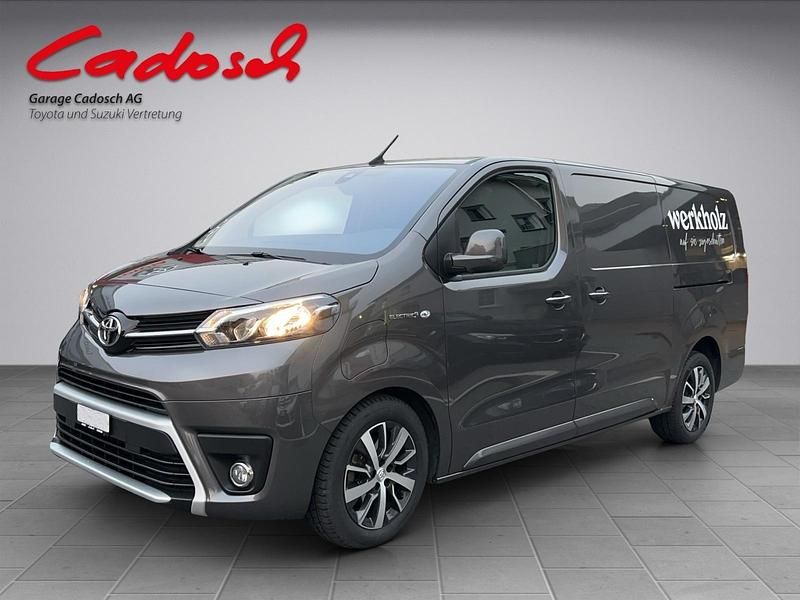 Elegantes Toyota Proace Gebraucht Bilder