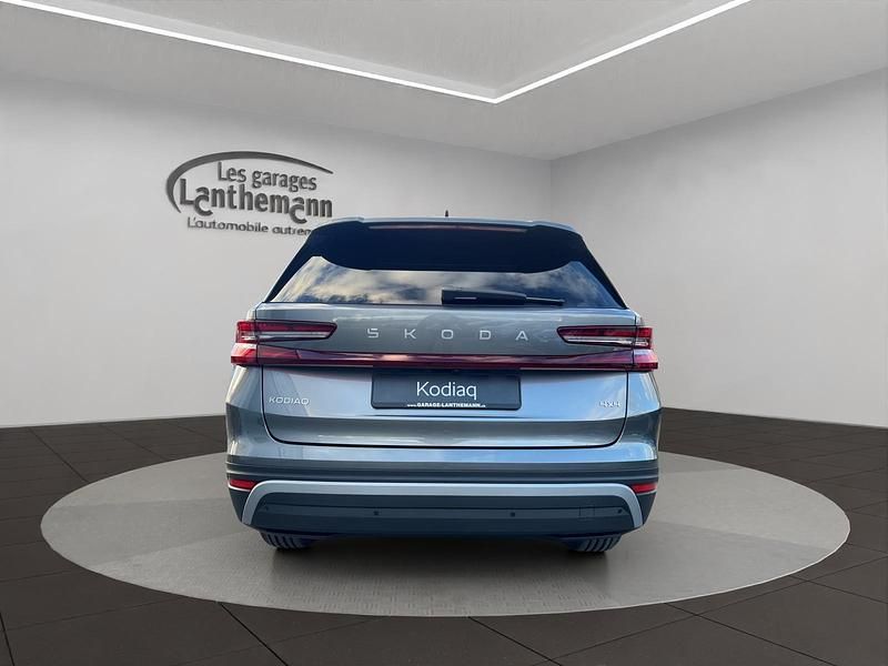Neu Skoda Kodiaq Dynamic 204 PS (150 kW) 2026 Grau SUV
