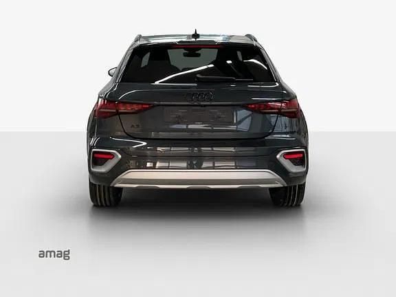 Gebraucht Audi A3 Ambiente 150 PS (110 kW) 2025 Gris manhattan métallisé Limousine