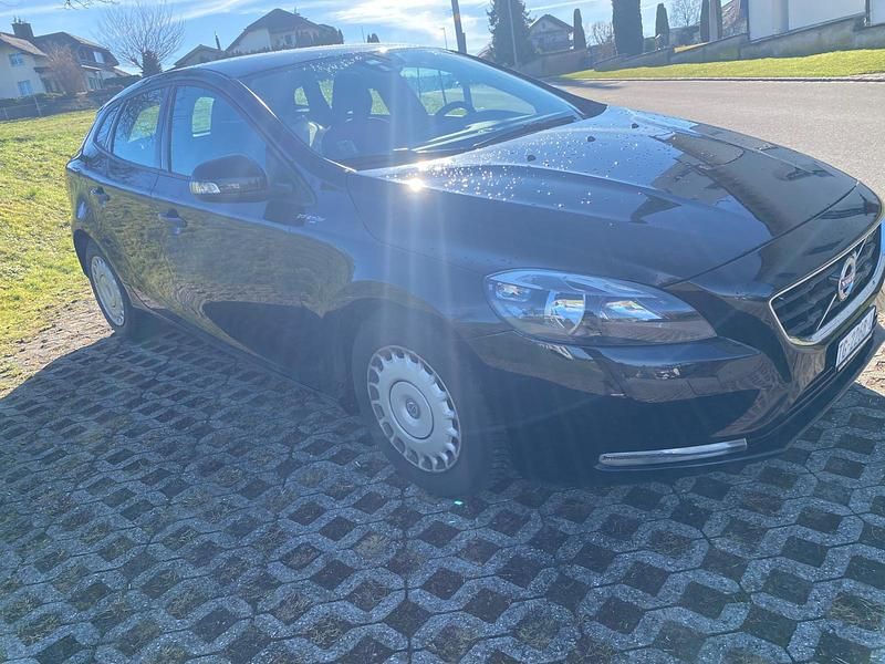 Gebraucht Volvo V40 Kinetic 115 PS (84 kW) 2014