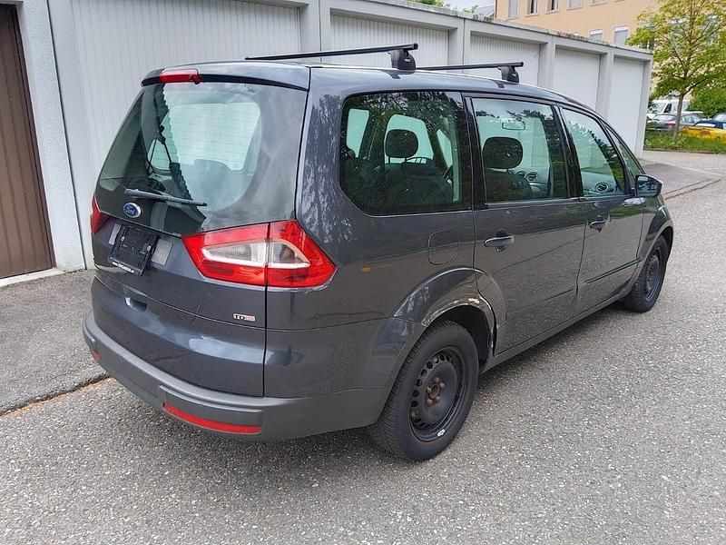 Gebraucht Ford Galaxy 140 PS (102 kW) 2009 Van / Kleinbus