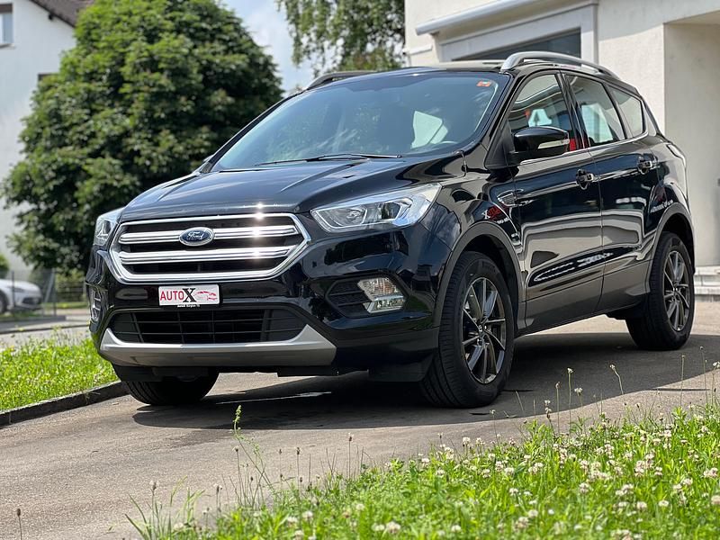 Gebraucht Ford Kuga Titanium 150 PS (110 kW) 2019 SUV