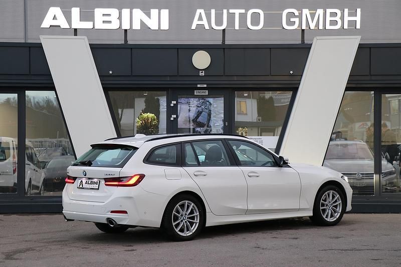 Gebraucht BMW 320e 190 PS (139 kW) 2023 Kombi