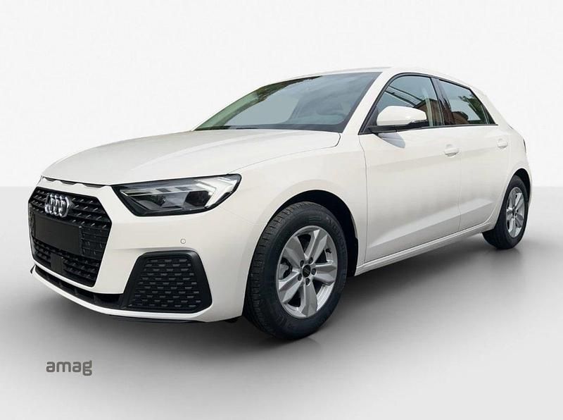 Mythosschwarz metallic Gebraucht 2024 Audi A1 Sportback Attraction Kleinwagen | CHF 28’900 (Fairer Preis) - Bild 1/4