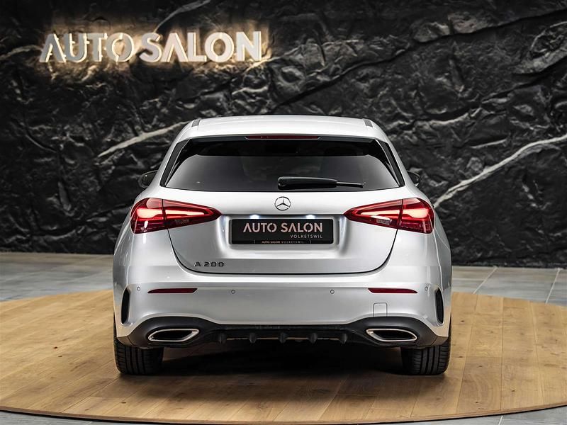 Gebraucht Mercedes A200 AMG line 163 PS (119 kW) 2024 Limousine