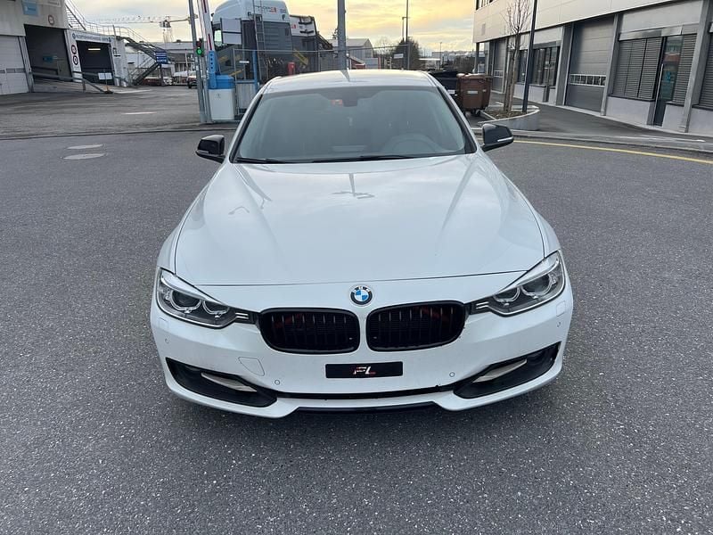 Gebraucht BMW 320 Sport Line 184 PS (135 kW) 2012