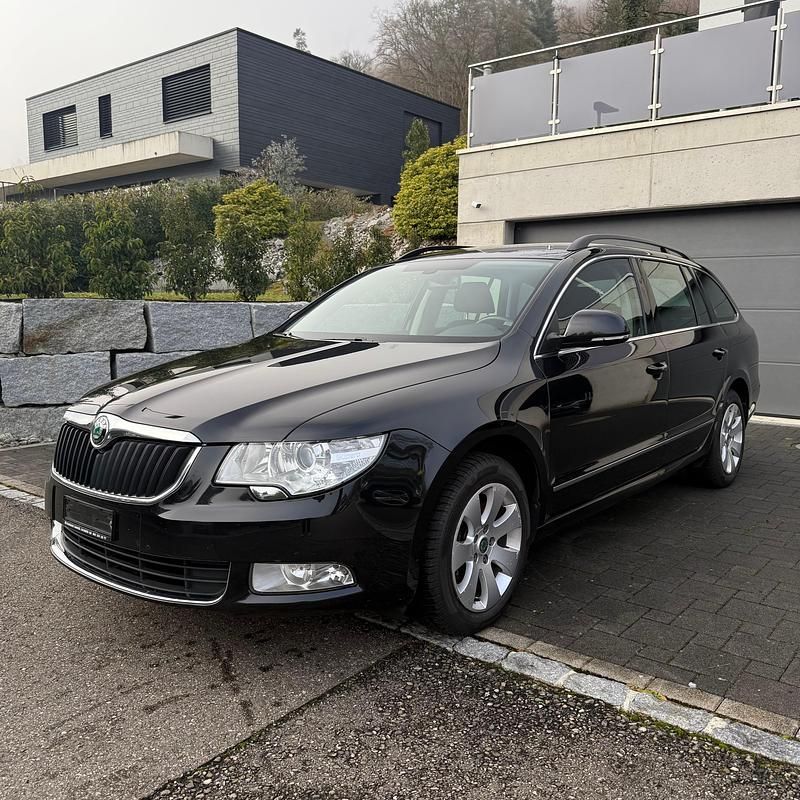 Gebraucht 2011 Skoda Superb Elegance Kombi | CHF 6’499 (Guter Preis) - Bild 1/4