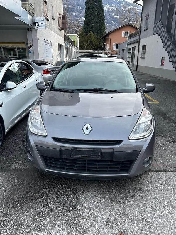 Gebraucht Renault Clio II Expression 75 PS (55 kW) 2011