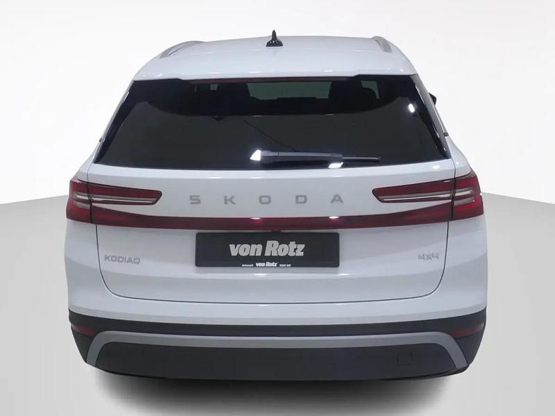 Neu Skoda Kodiaq Loft 193 PS (141 kW) 2025 Weiss SUV