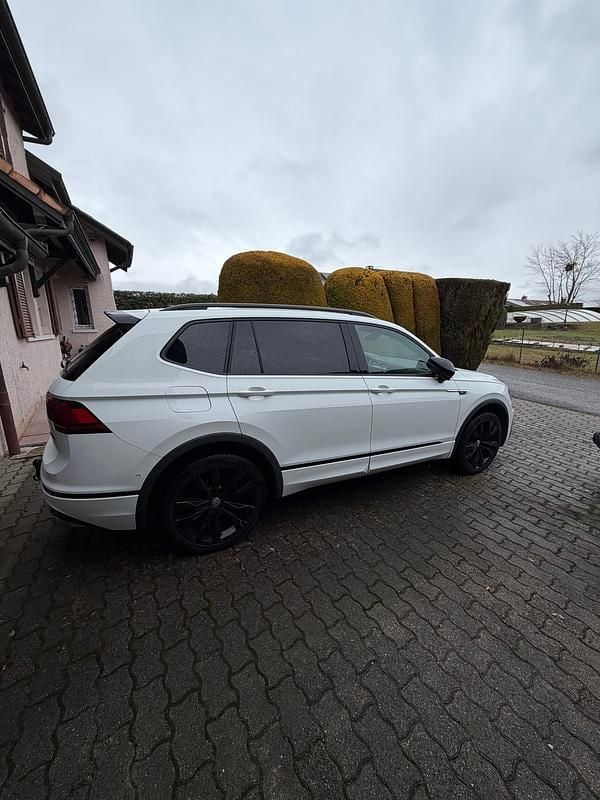 Gebraucht VW Tiguan Allspace Highline 220 PS (161 kW) 2020 SUV