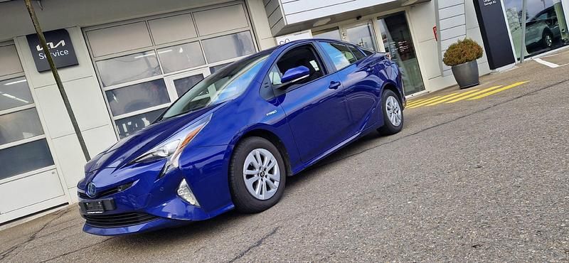 Blau Gebraucht 2016 Toyota Prius Premium Kleinwagen | CHF 11’450 - Bild 1/4