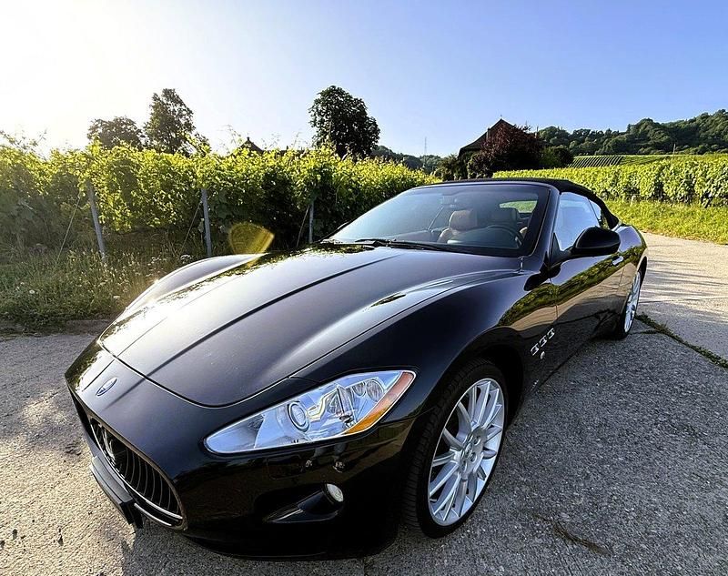 Gebraucht 2010 Maserati GranCabrio Cabrio | CHF 44’700 (Etwas zu teuer) - Bild 1/4